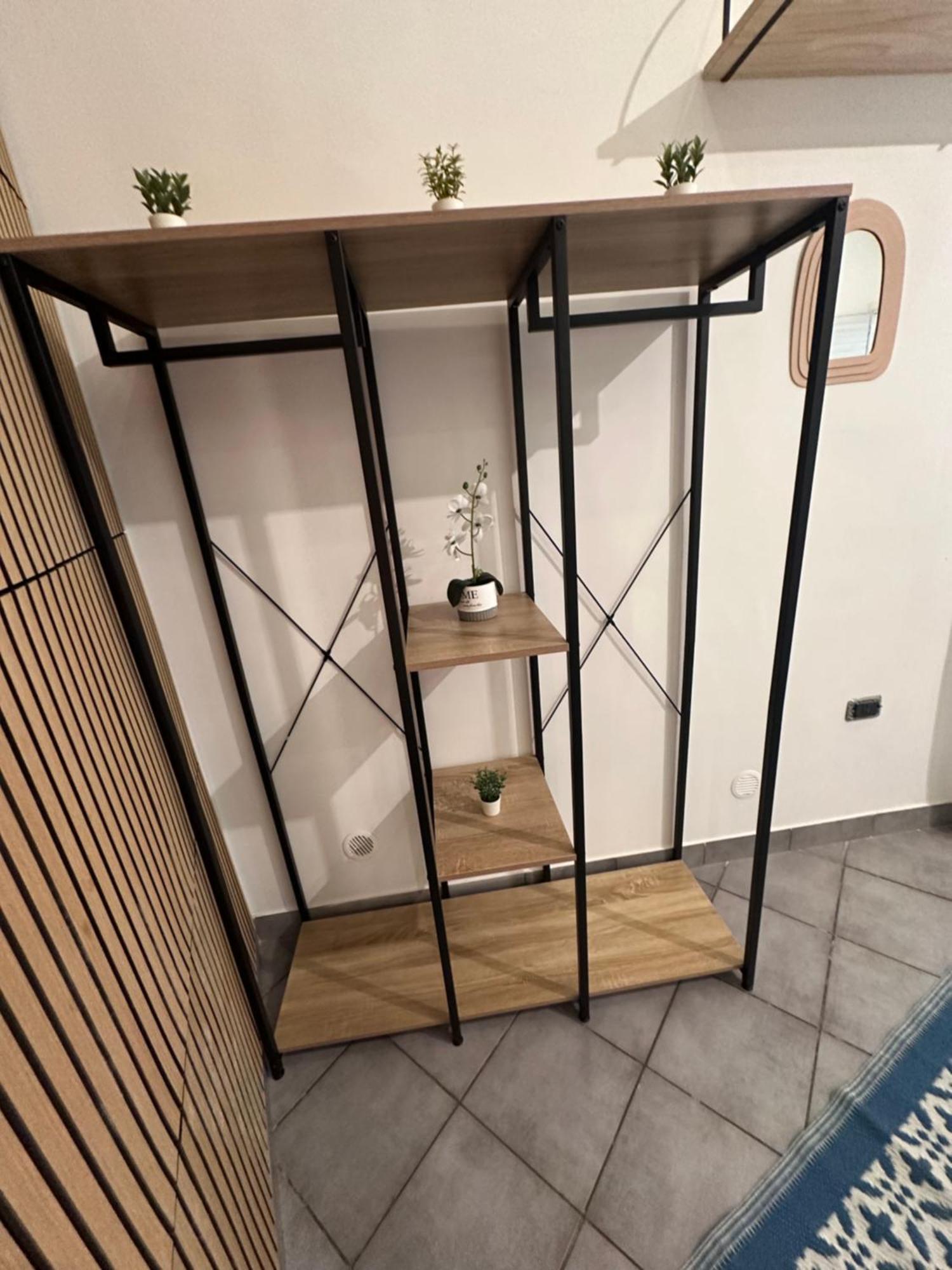Priority Boarding Apartment Naples